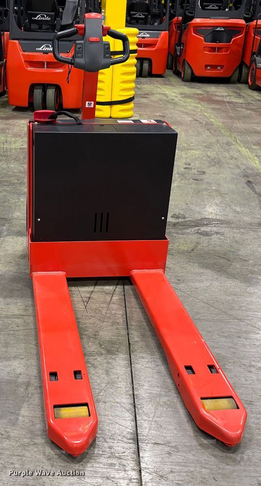 image for item ND9953 2023 Linde MT20 pallet jack