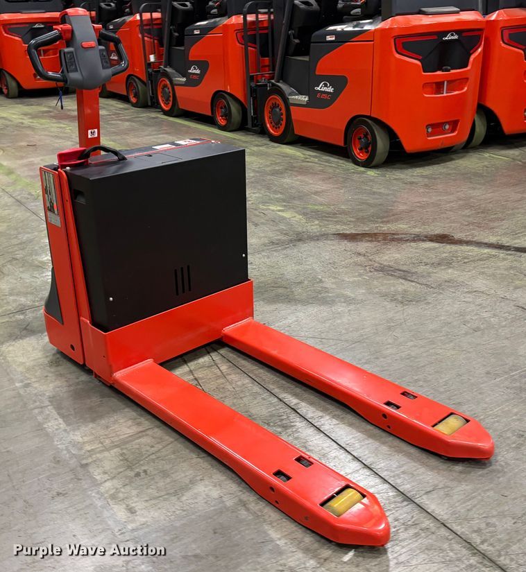 image for item ND9953 2023 Linde MT20 pallet jack