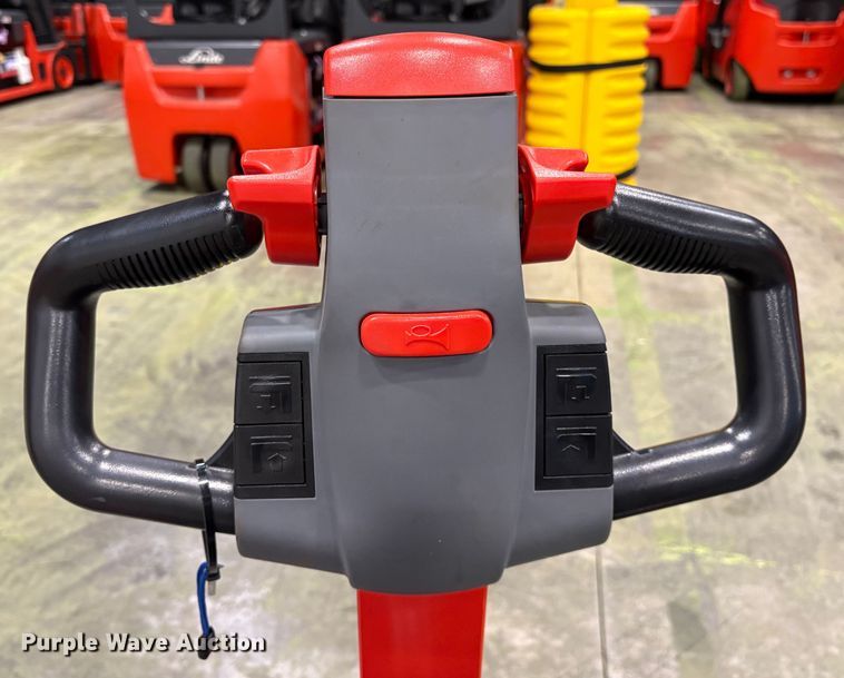 image for item ND9953 2023 Linde MT20 pallet jack