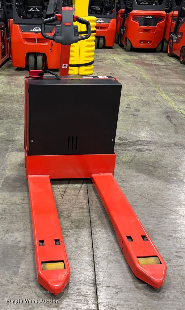 image for item ND9954 2023 Linde MT20 pallet jack