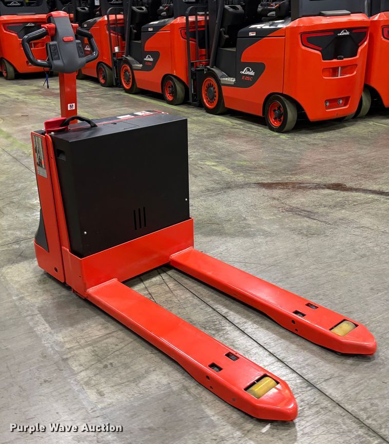 image for item ND9954 2023 Linde MT20 pallet jack