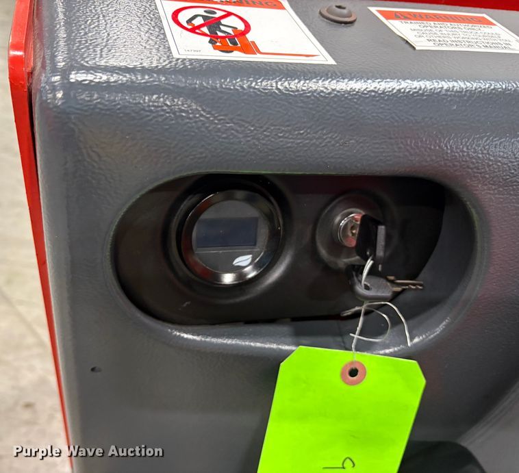 image for item ND9956 2023 Linde MT20 pallet jack