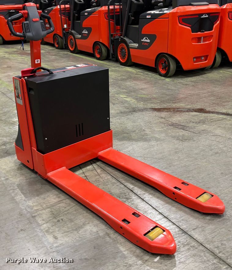 image for item ND9957 2023 Linde MT20 pallet jack