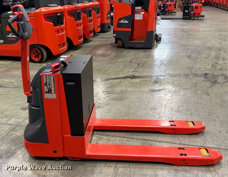 image for item ND9957 2023 Linde MT20 pallet jack