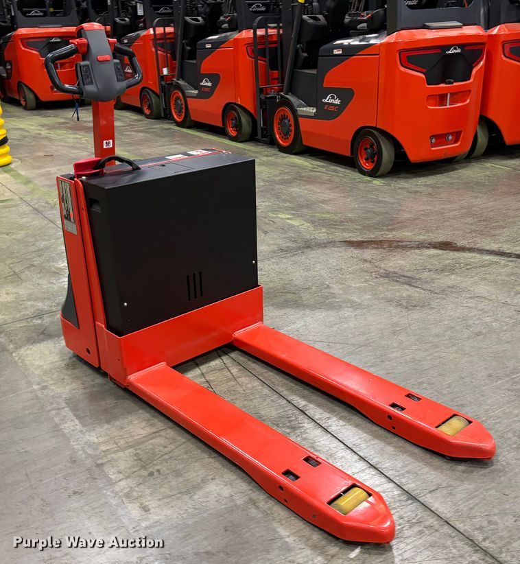 image for item ND9958 2023 Linde MT20 pallet jack