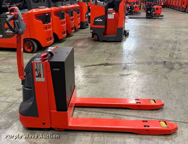 image for item ND9958 2023 Linde MT20 pallet jack