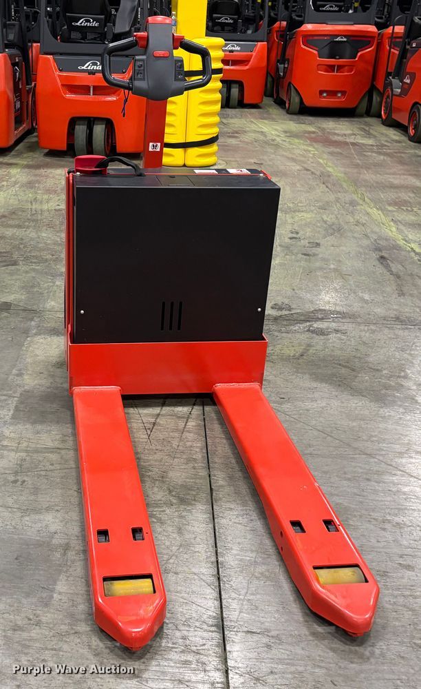 image for item ND9959 2023 Linde MT20 pallet jack