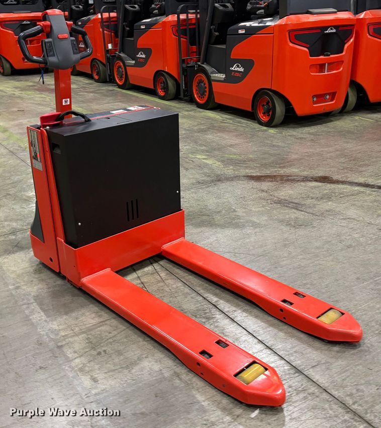 image for item ND9959 2023 Linde MT20 pallet jack