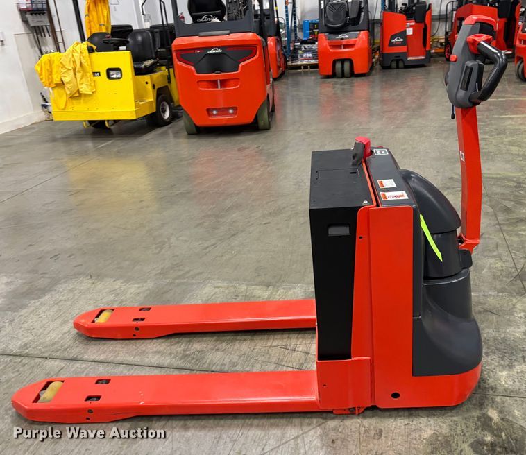 image for item ND9959 2023 Linde MT20 pallet jack