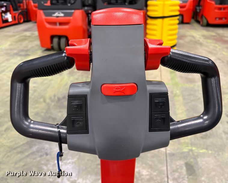 image for item ND9959 2023 Linde MT20 pallet jack