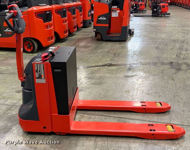 image for item ND9960 2023 Linde MT20 pallet jack