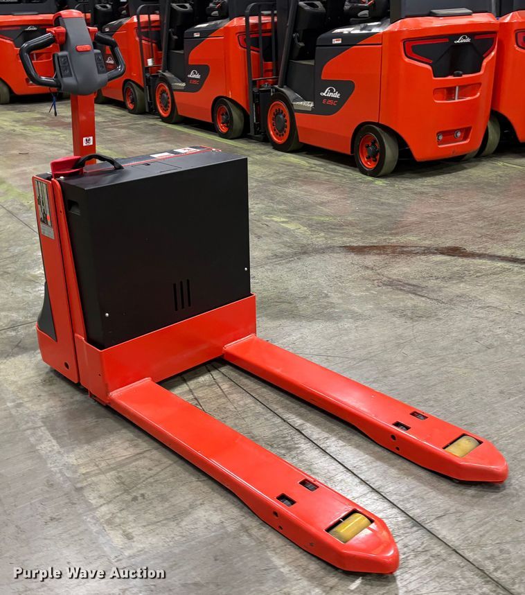 image for item ND9961 2023 Linde MT20 pallet jack