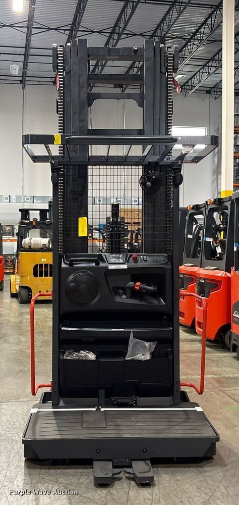 image for item ND9962 2023 Linde V15 order picker