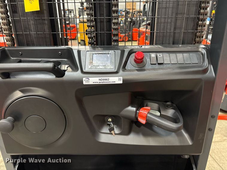 image for item ND9962 2023 Linde V15 order picker