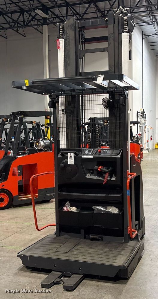 image for item ND9963 2023 Linde V15 order picker