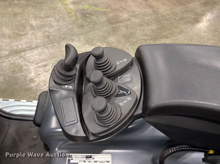 image for item ND9966 2023 Linde E18 forklift