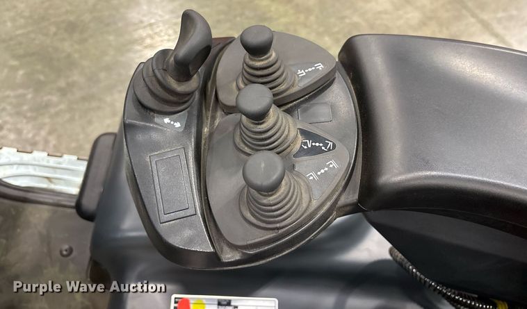 image for item ND9969 2023 Linde E18 forklift