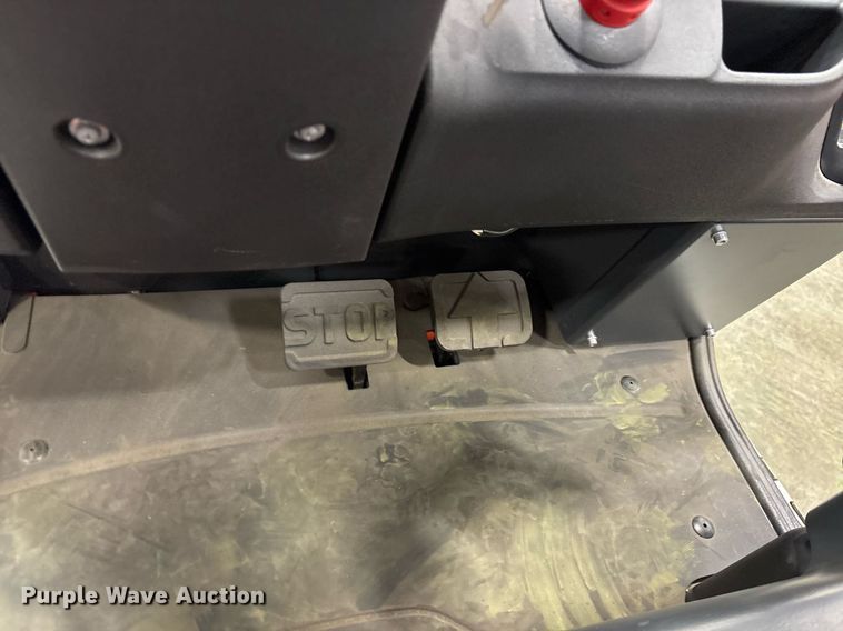 image for item ND9969 2023 Linde E18 forklift