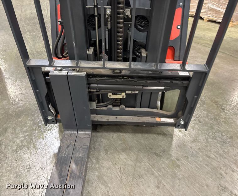 image for item ND9973 2023 Linde E18 forklift