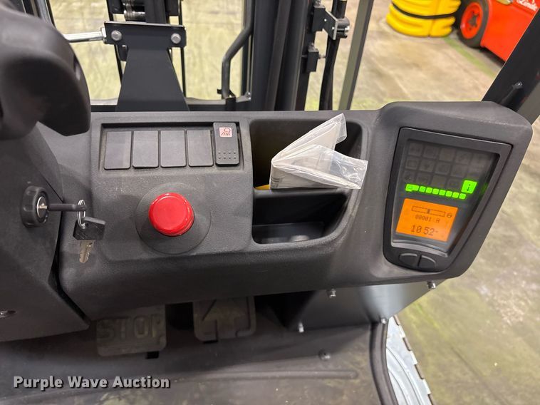 image for item ND9977 2023 Linde E18 forklift