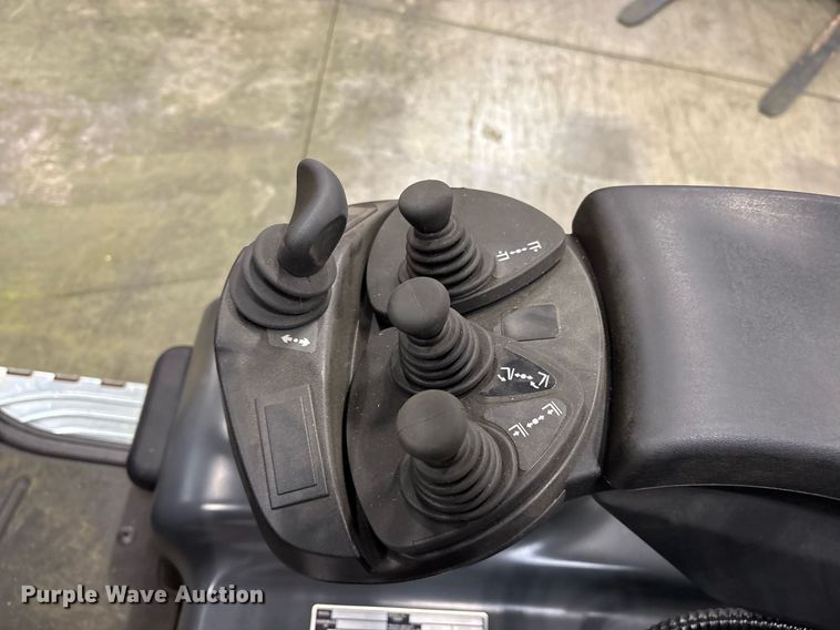 image for item ND9977 2023 Linde E18 forklift