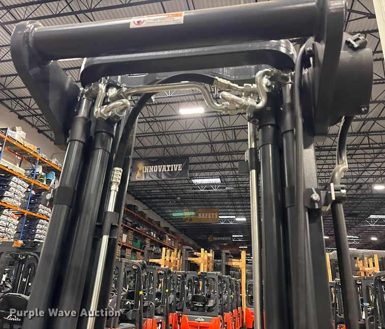 image for item ND9979 2023 Linde E18 forklift