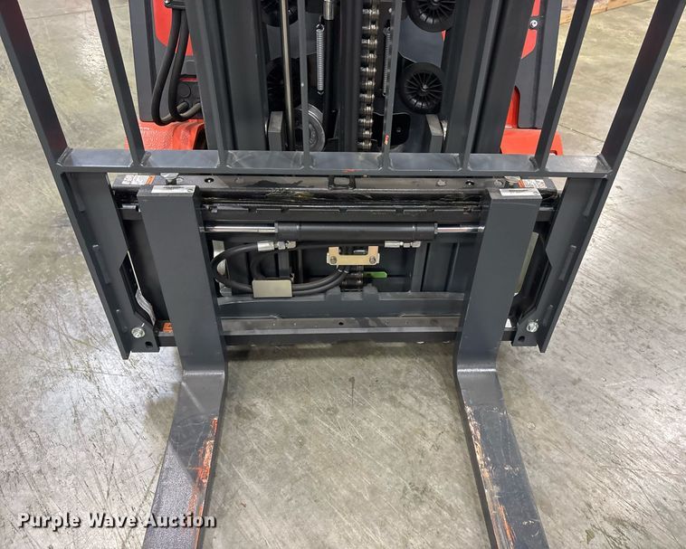 image for item ND9981 2023 Linde E18 forklift