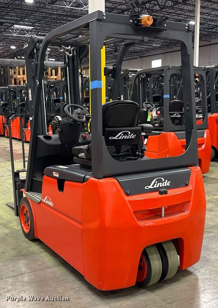 image for item ND9982 2023 Linde E18 forklift