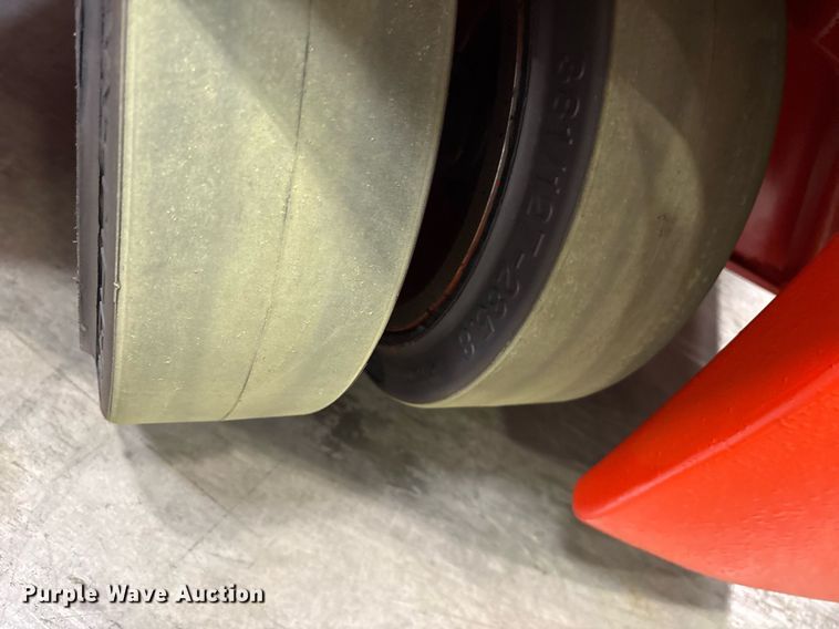 image for item ND9982 2023 Linde E18 forklift