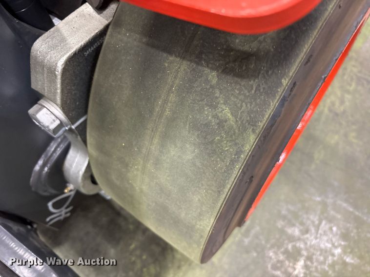 image for item ND9982 2023 Linde E18 forklift