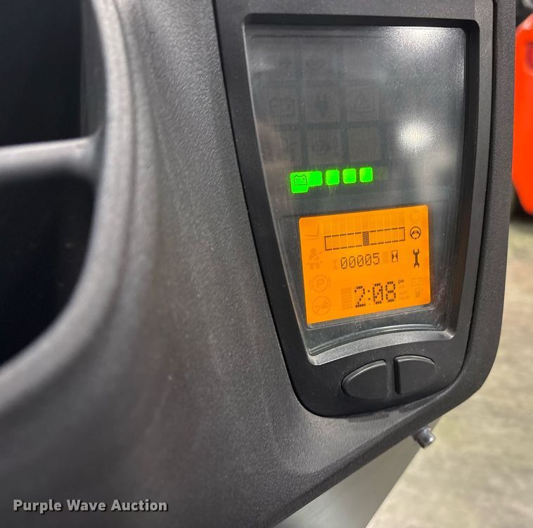 image for item ND9983 2023 Linde E18 forklift