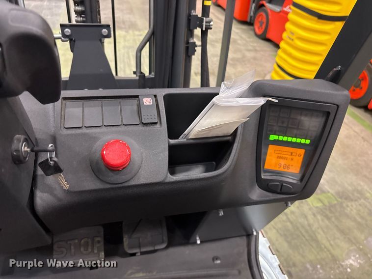 image for item ND9984 2023 Linde E18 forklift