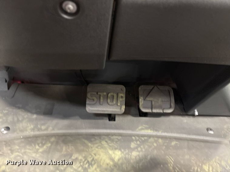 image for item ND9984 2023 Linde E18 forklift