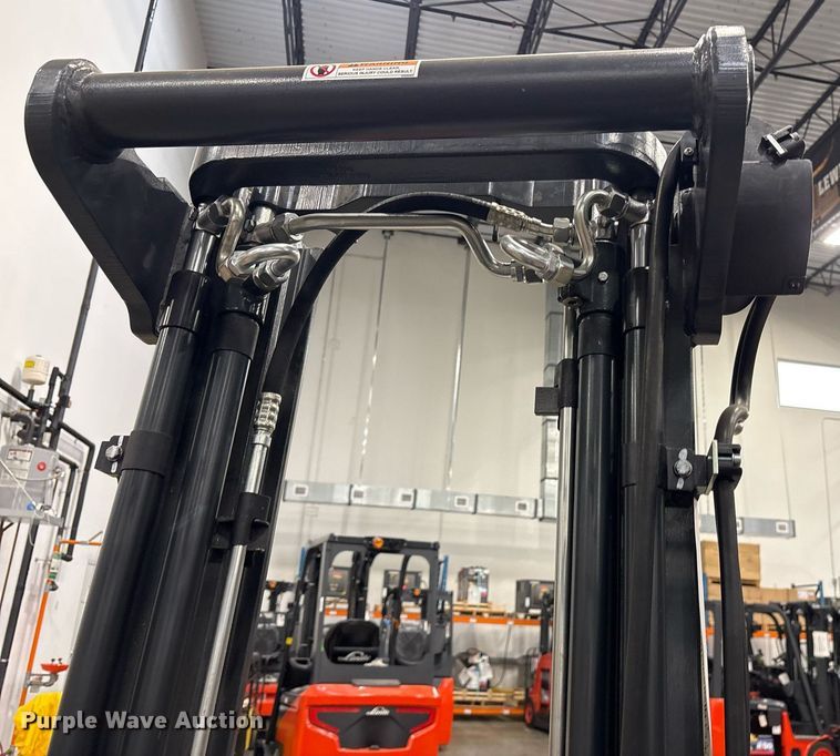 image for item ND9985 2023 Linde E18 forklift