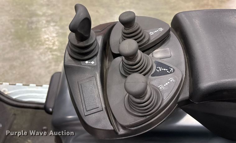 image for item ND9985 2023 Linde E18 forklift