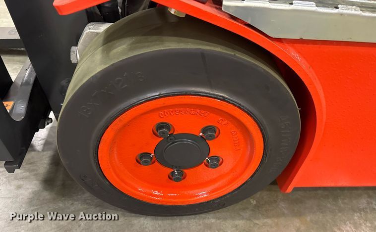 image for item ND9985 2023 Linde E18 forklift