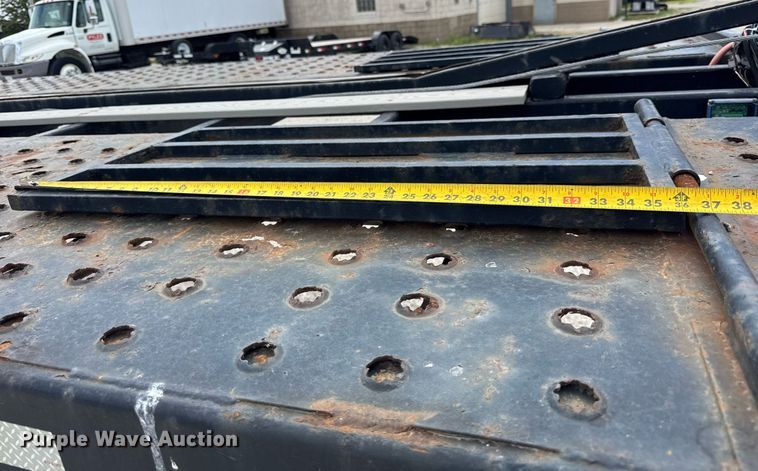 image for item DH9985 2014 Sun Country Car carrier car carrier