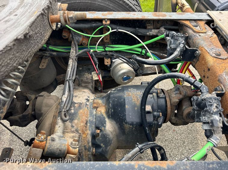 image for item DH9989 2018 Freightliner Cascadia semi truck