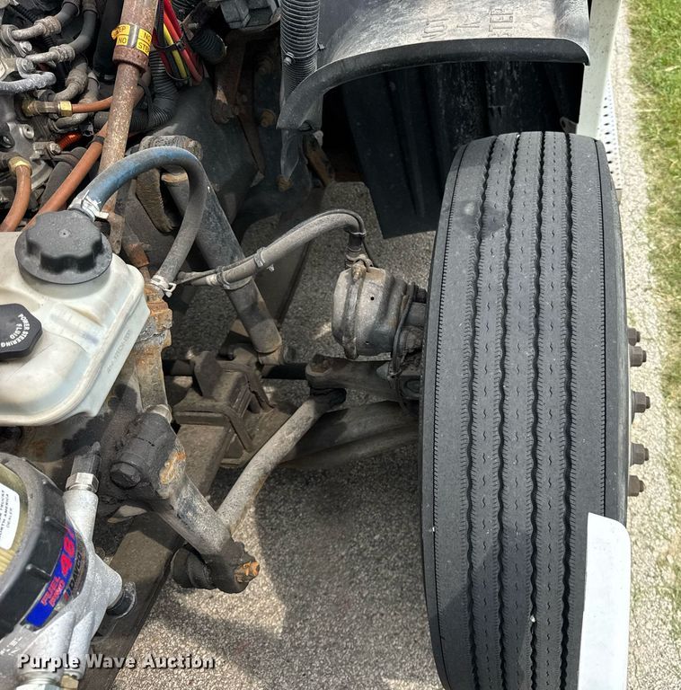 image for item DH9989 2018 Freightliner Cascadia semi truck