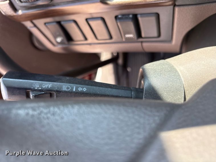 image for item DM1911 2013 Volvo VNL semi truck