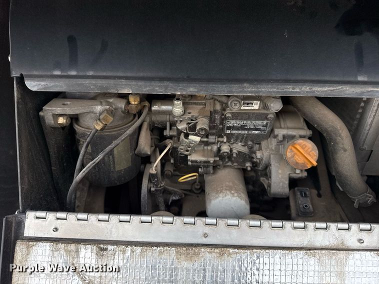 image for item DM5745 2023 Peterbilt 389 semi truck