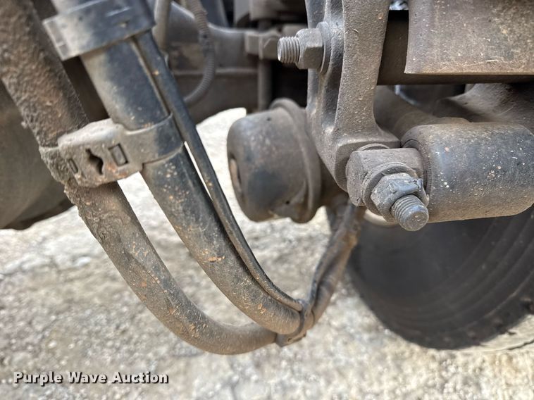 image for item DM5745 2023 Peterbilt 389 semi truck