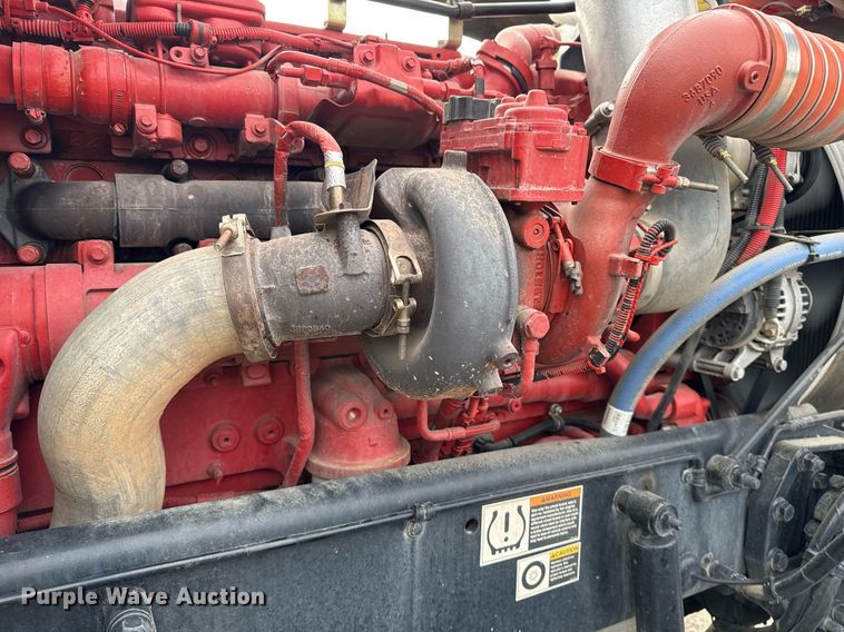 image for item DM5745 2023 Peterbilt 389 semi truck