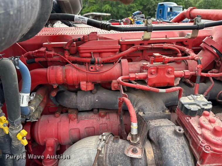 image for item DM5745 2023 Peterbilt 389 semi truck