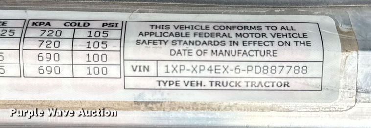 image for item DM5745 2023 Peterbilt 389 semi truck