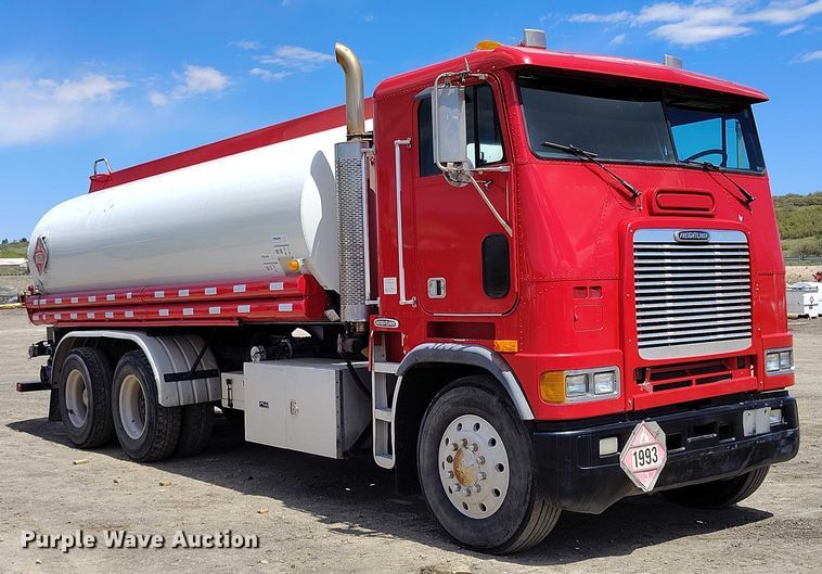 image for item DP4943 1997 Freightliner  FLB fuel truck