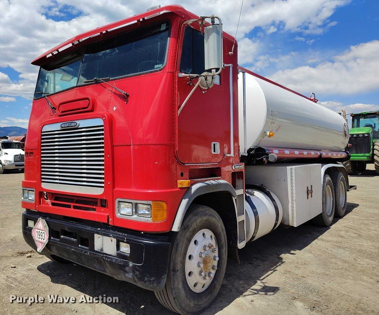 image for item DP4943 1997 Freightliner  FLB fuel truck