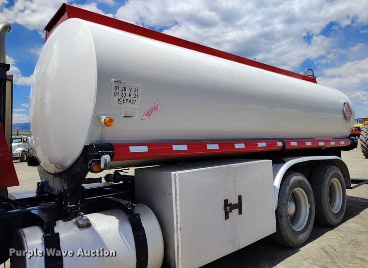image for item DP4943 1997 Freightliner  FLB fuel truck
