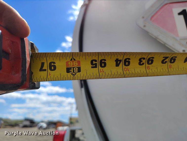 image for item DP4943 1997 Freightliner  FLB fuel truck