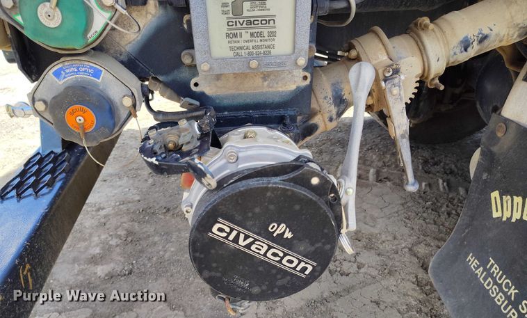 image for item DP4943 1997 Freightliner  FLB fuel truck